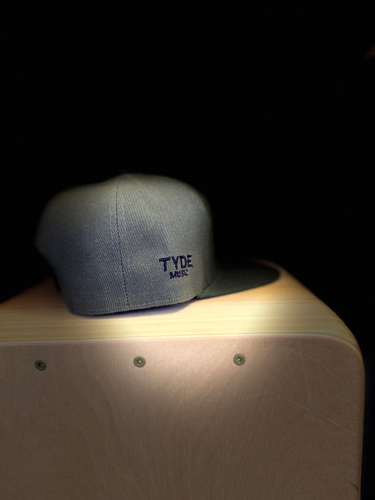 Signature 7 Panel Hat